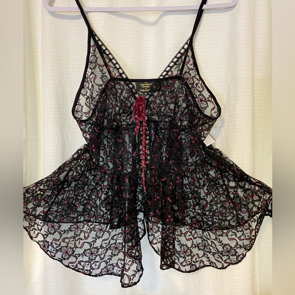 Vintage babydoll lingerie from “The International Boutique”.